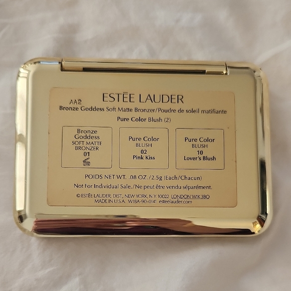 Estee Lauder Blush Trio in Pink and Brown - Picture 2 of 2